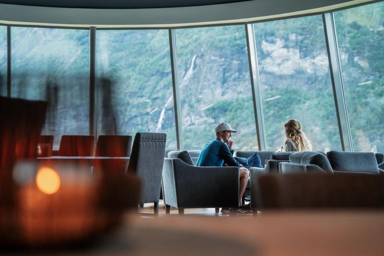 Valldal Fjordhotell - By Classic Norway Hotels Exterior photo