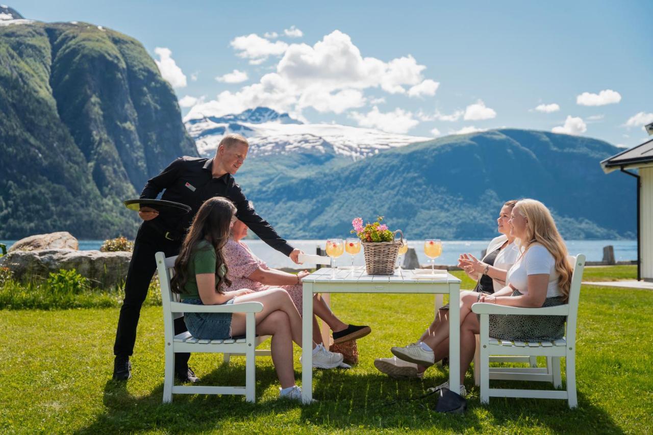 Valldal Fjordhotell - By Classic Norway Hotels Exterior photo