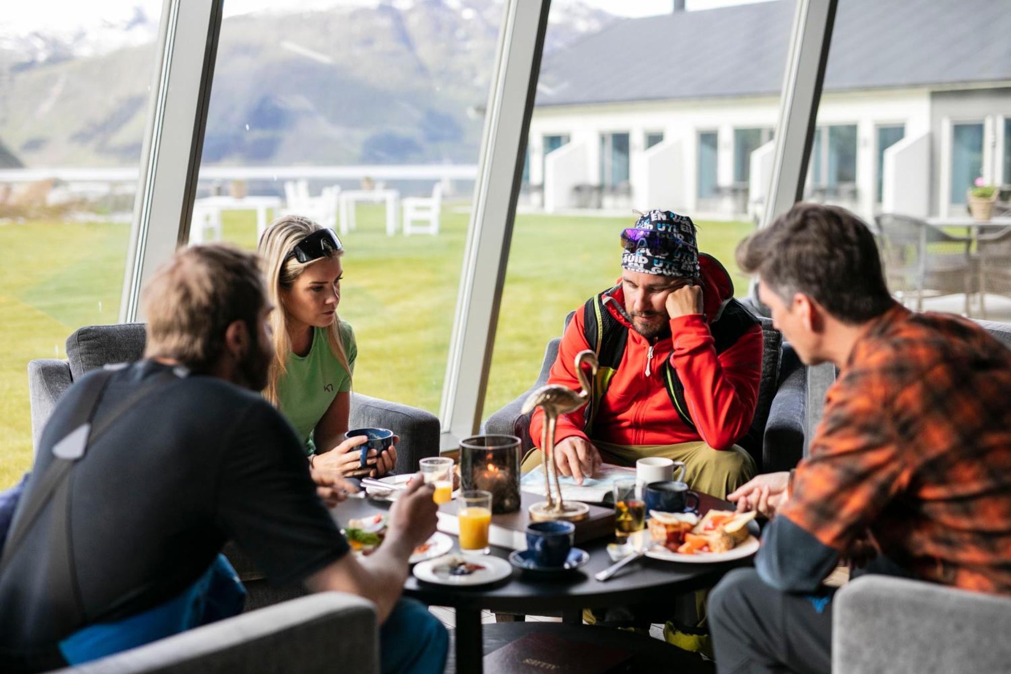 Valldal Fjordhotell - By Classic Norway Hotels Exterior photo